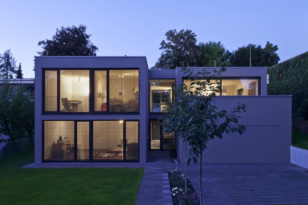 Einfamilienhaus Schwieberdingen bei Nacht