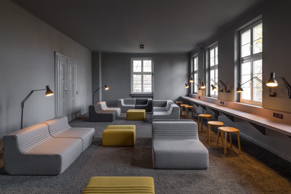 Lichtenstern Gymnasium Lounge Sofas